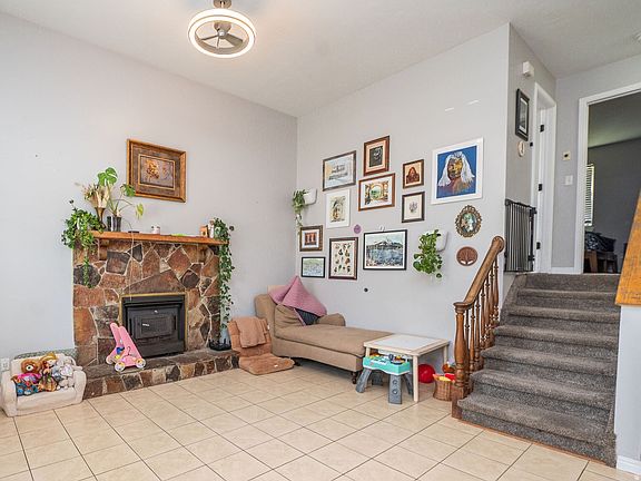 3rd image of 1012 N Gramercy Ave E