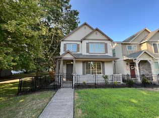 15885 SW Century Dr, Sherwood, OR 97140
