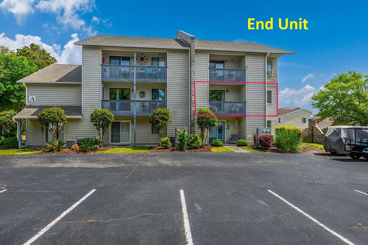 Building Photo - 816 9th Ave S #202