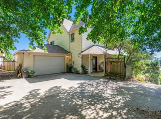 270 N 5th St, Kalama, WA 98625
