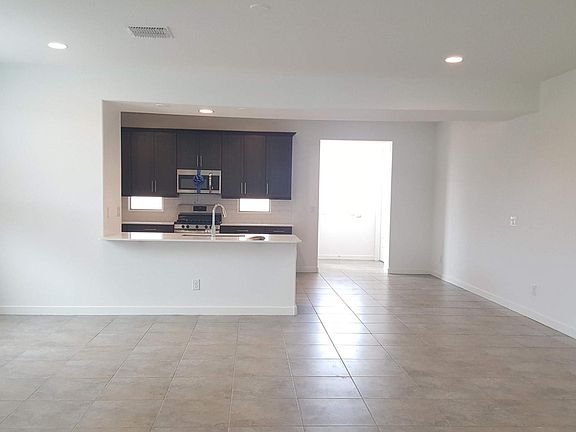 3rd image of 16430 Questa Dr