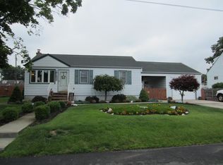 467 Outlook Ave, West Babylon, NY 11704