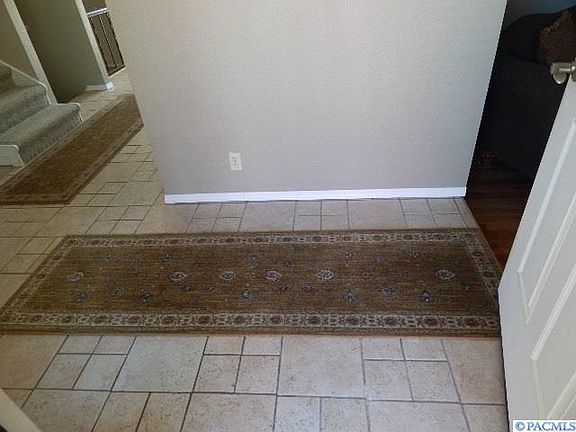 3rd image of 1933 Cypress Pl