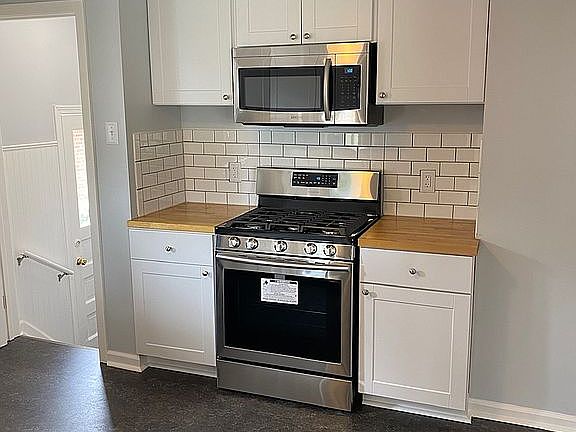 3rd image of 39 Central Blvd