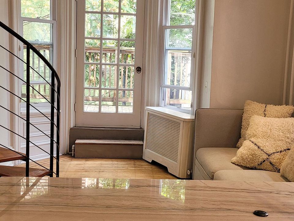 1st image of 2449 Fairmount Ave Unit 3