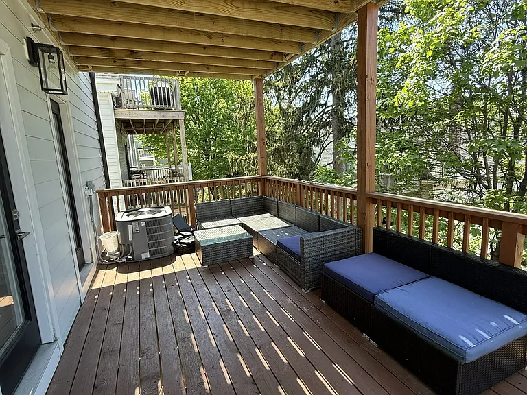 3231 Washington St #3 — Photo 10