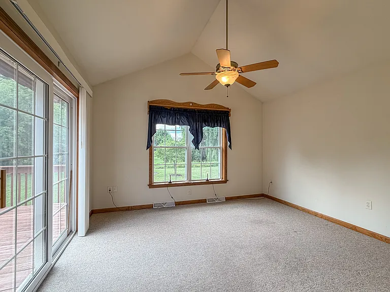 1387 Sheep Hill Rd — Photo 12