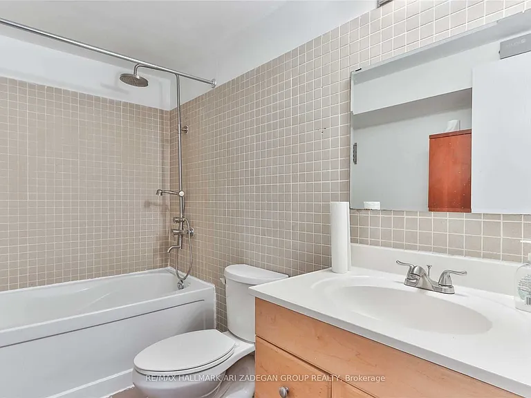231 Goulding Ave #LOWER FL — Photo 8