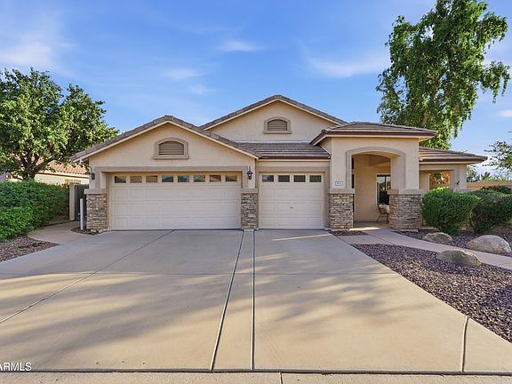 2nd image of 5633 E GROVE Circle