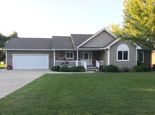 713 E Cedar St, Standish, MI 48658