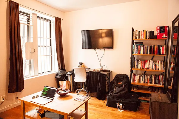 Rented by Roselyn  Fortuna LLC | media 2