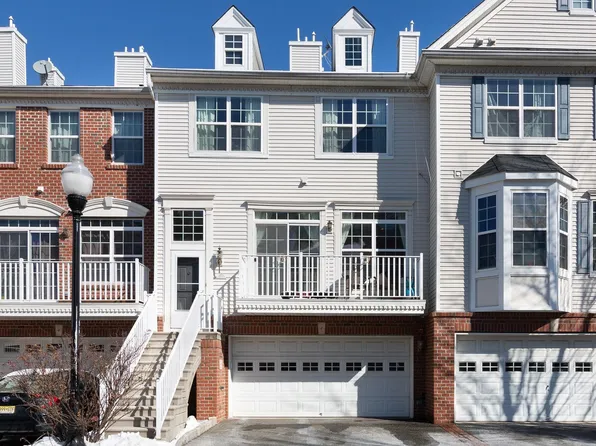 6 Xavier Ct, Jersey City, NJ 07305