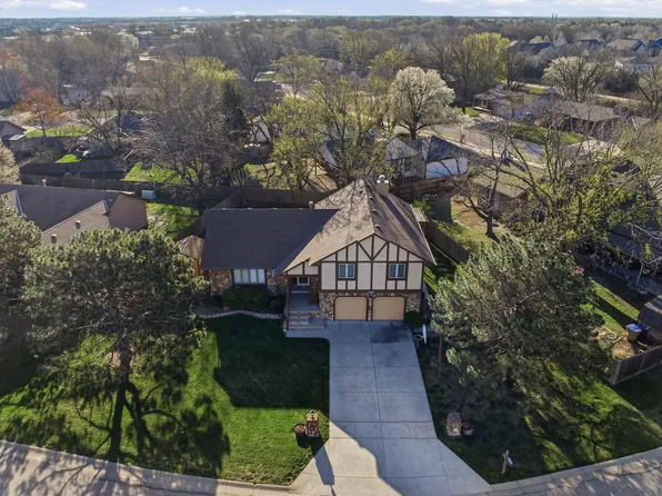 709 Marsha Dr, Andover, KS 67002