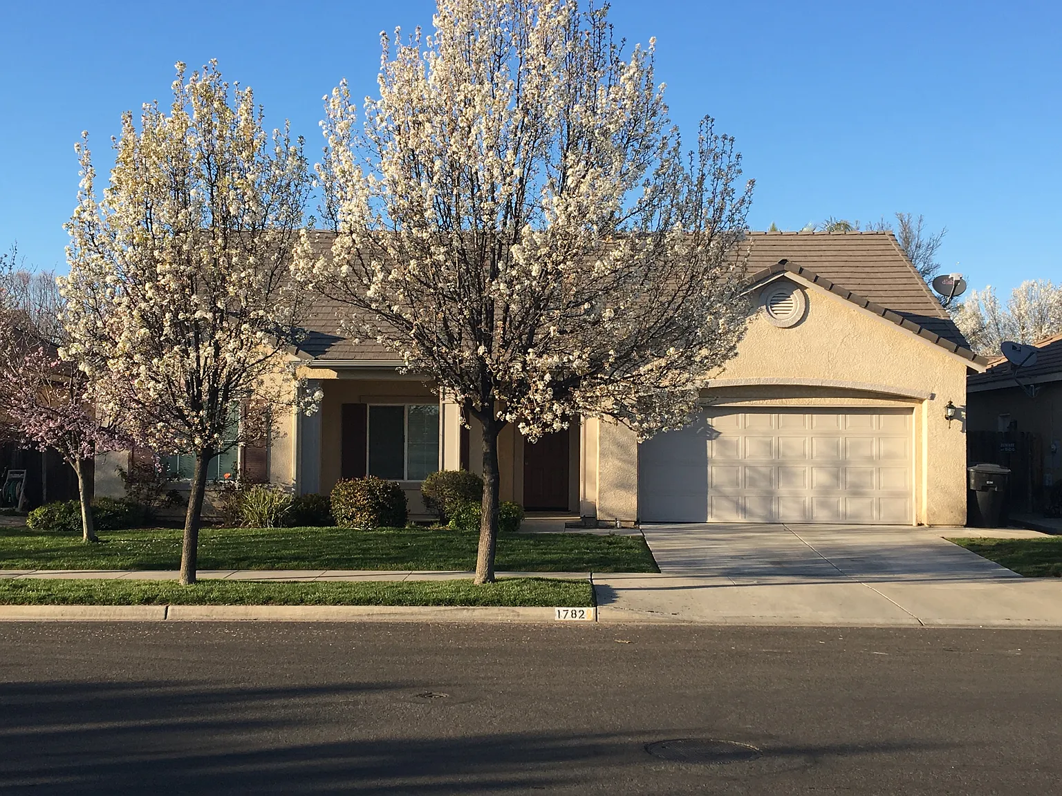 1782 W Columbia Way photo 1