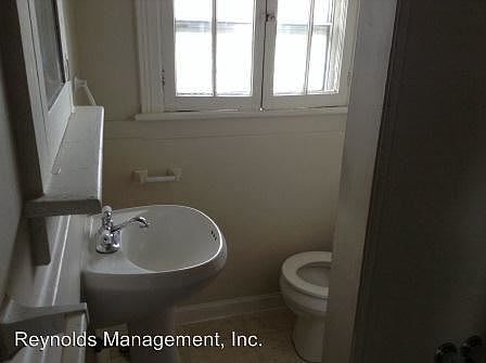 5th image of 653 1/2 Oakhill Ave