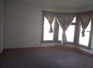 (Undisclosed Address), Waukegan, IL 60085