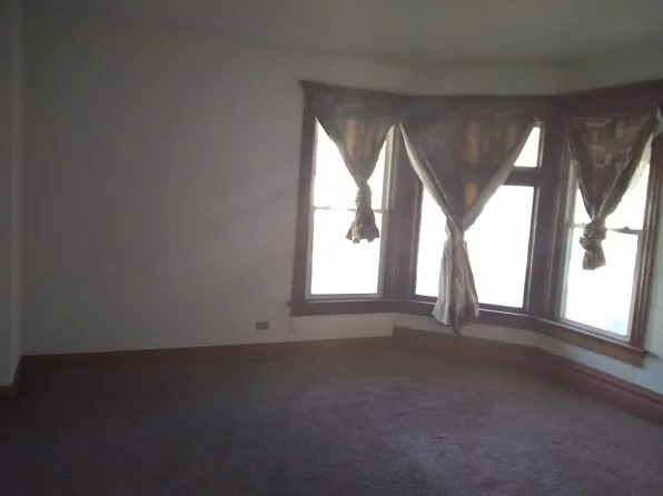 (undisclosed Address), Waukegan, IL 60085