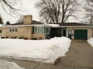 1022 N Randall Ave, Janesville, WI 53545