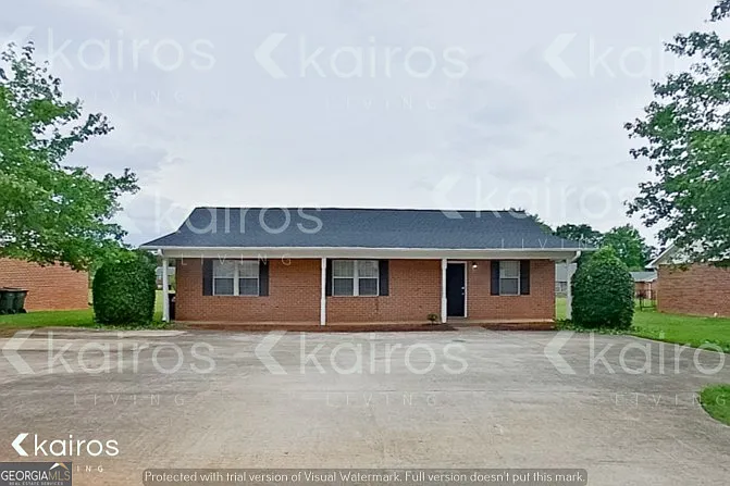 320 Deerpark Dr — Photo 1