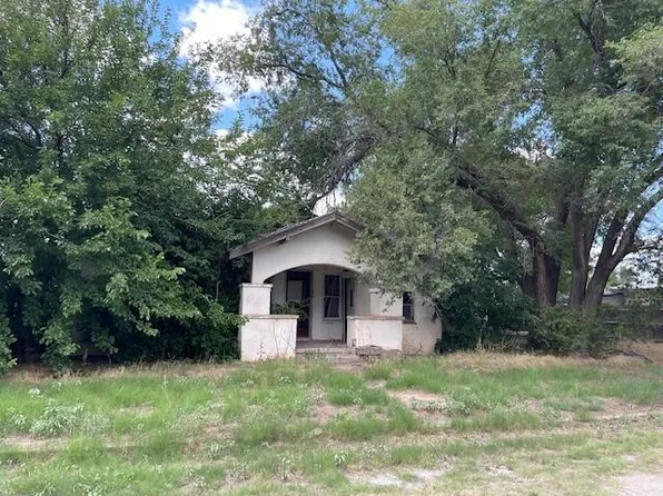 119 S Oak Ave, Erick, OK 73645