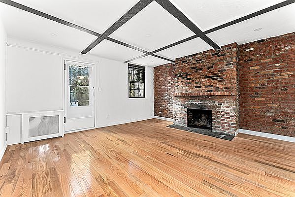 1st image of 139 Waverly Pl APT 1B