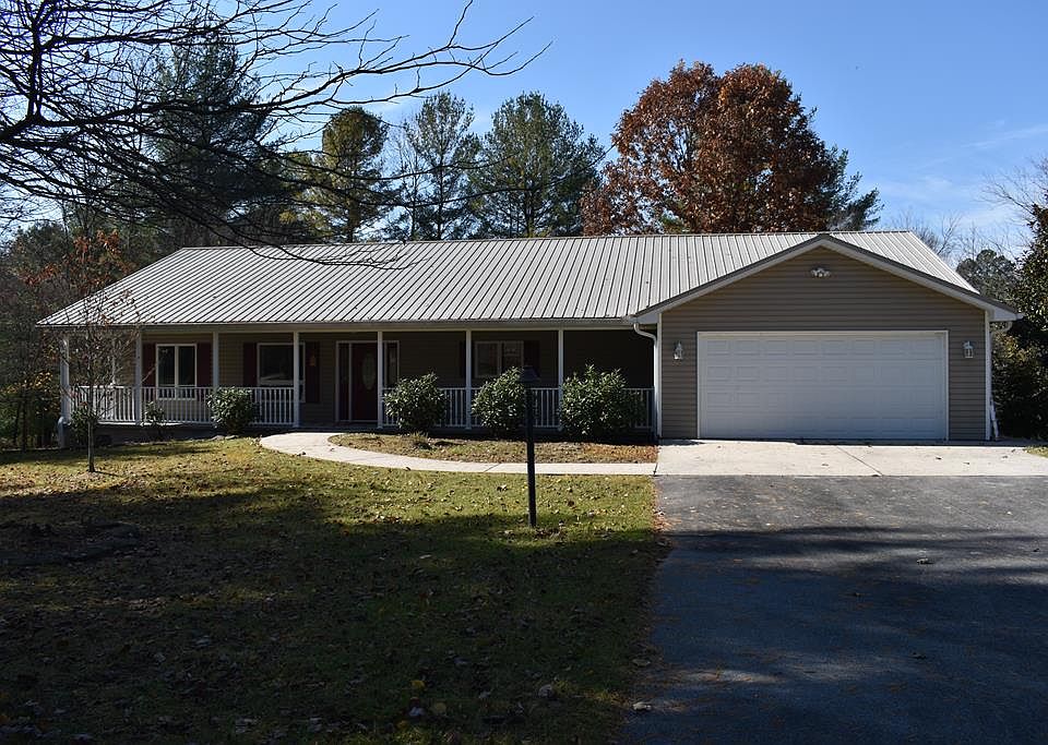 1st image of 84 Evergreen Pl