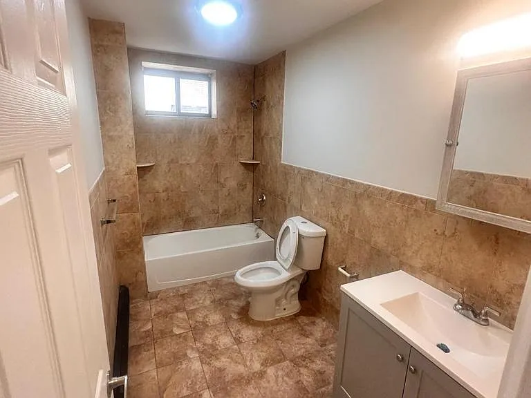 152 S Harrison St #5G — Photo 2