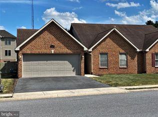 1902 Powell Dr, Chambersburg, PA