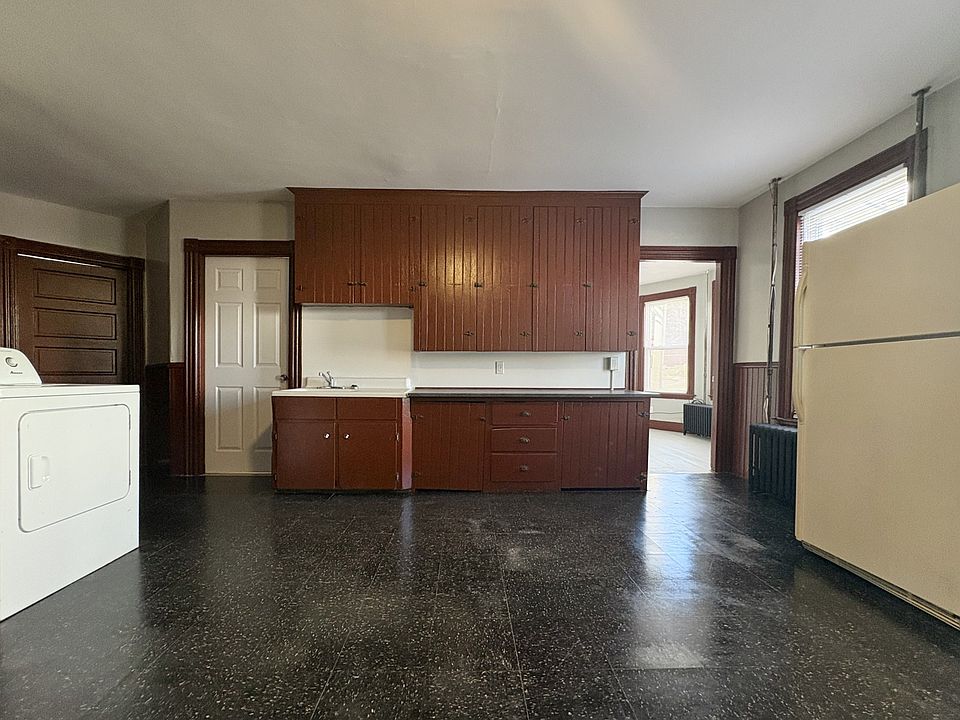 1st image of 77 Birch St APT 1