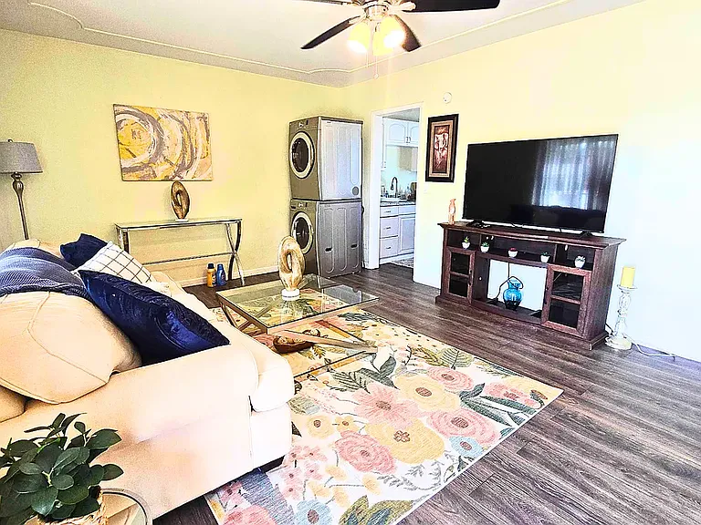 3002 E McKinley St #6 — Photo 8
