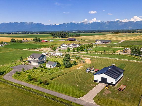 3rd image of 1185 Majestic View Ln