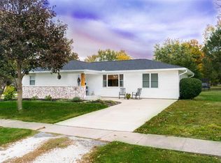 429 N Knox St, Oneida, IL 61467