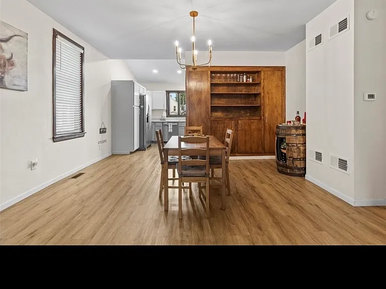 211 Lloyd Ave — Photo 23
