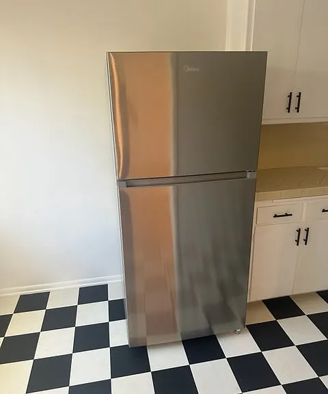 1814 N Hollywood Way #B — Photo 5