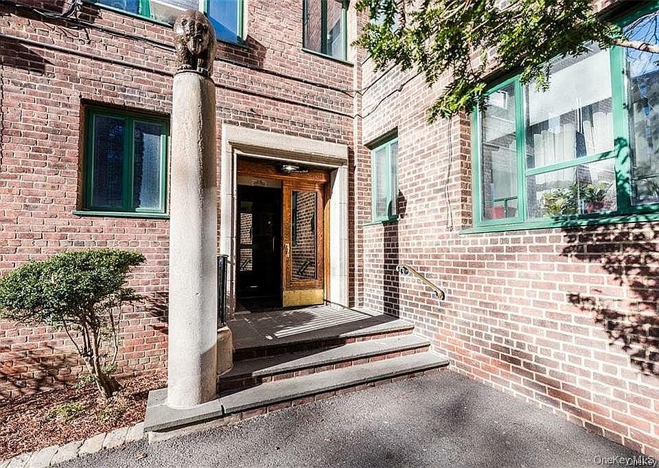 1st image of 1970 E Tremont Avenue #1C
