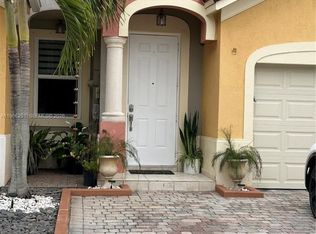 8548 SW 166th Pl, Miami, FL 33193