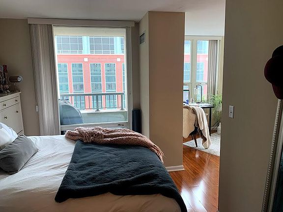 5th image of 400 N Lasalle St Floor 20