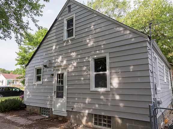 3rd image of 915 Hawthorne Ave