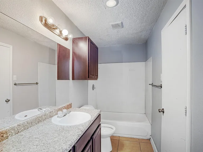 150 S Main St #101 — Photo 23