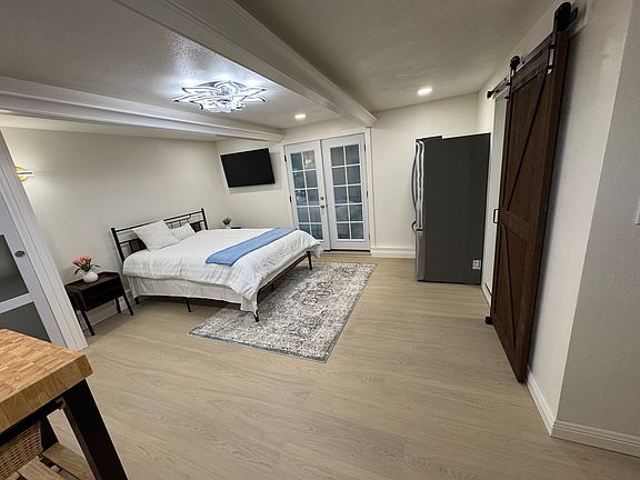 5th image of 3916 Louis Rd #Adu