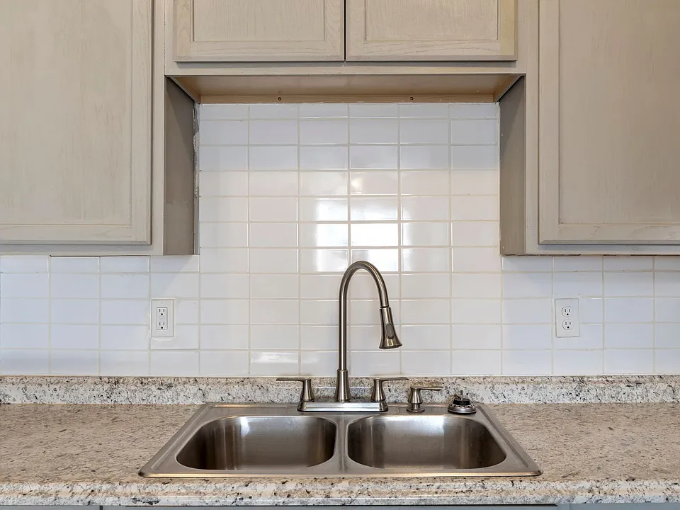 Crossroads Villa Apartments