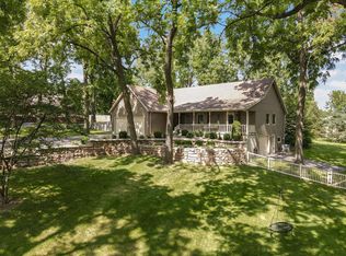 2074 N Carriage Dr, Nixa, MO 65714