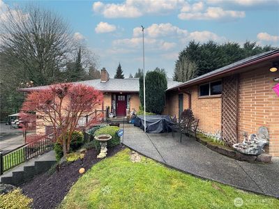 845 S 230th Street, Des Moines, WA, 98198