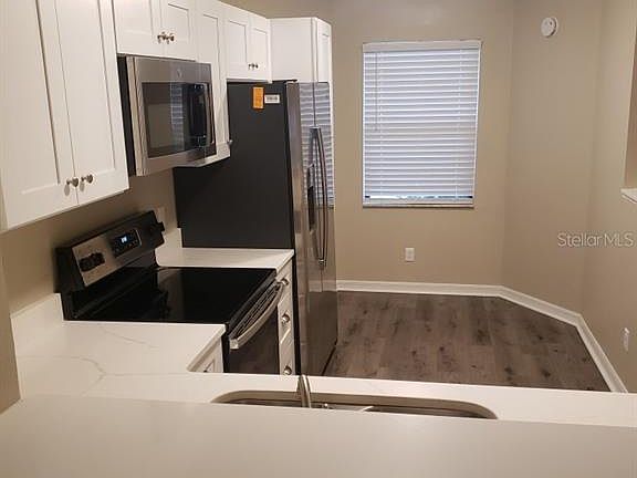 4th image of 221 Arbor Cir