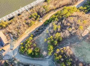 21 High Pointe Dr, Savannah, TN 38372