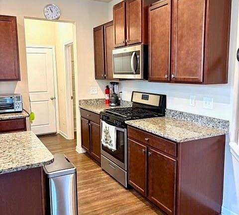 5th image of 3044 Creekside Overlook Way