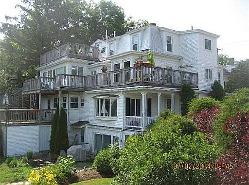 “Penthouse” unit 