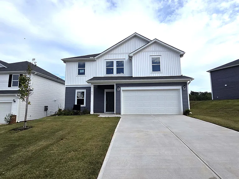 541 Cozy Bluff Rd — Photo 1