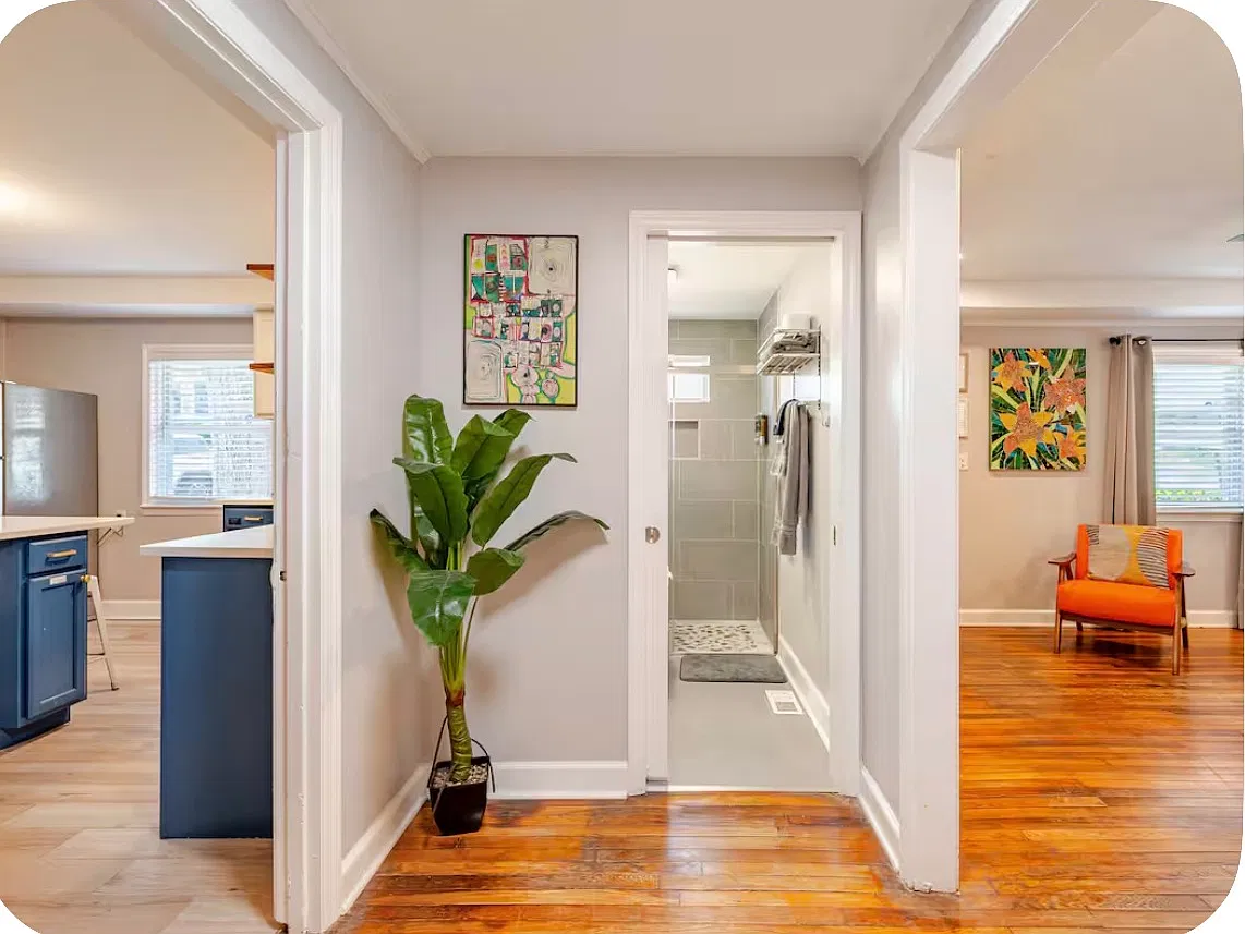 3 bed, 1008 sqft, $900 — Photo 3