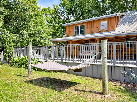 4th image of 554 Cain Rd